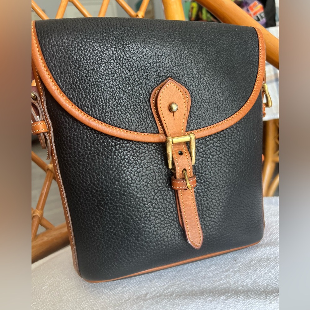 Rare Vintage Dooney & Bourke 1980’s Field Bag